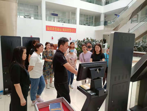 图书馆举办RFID智能管理设备操作使用培训(1)329.png 图书馆举办RFID智能管理设备操作使用培训(1)329.png