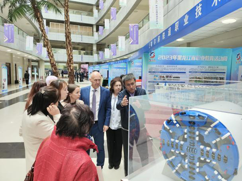 图片4.jpg 图片4.jpg