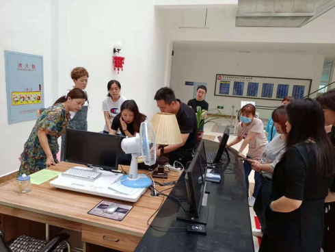 图书馆举办RFID智能管理设备操作使用培训(1)312.png 图书馆举办RFID智能管理设备操作使用培训(1)312.png